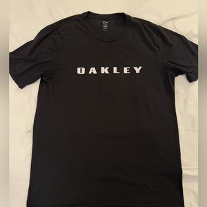 Oakley t shirt, black, medium, regular fit, worn twice